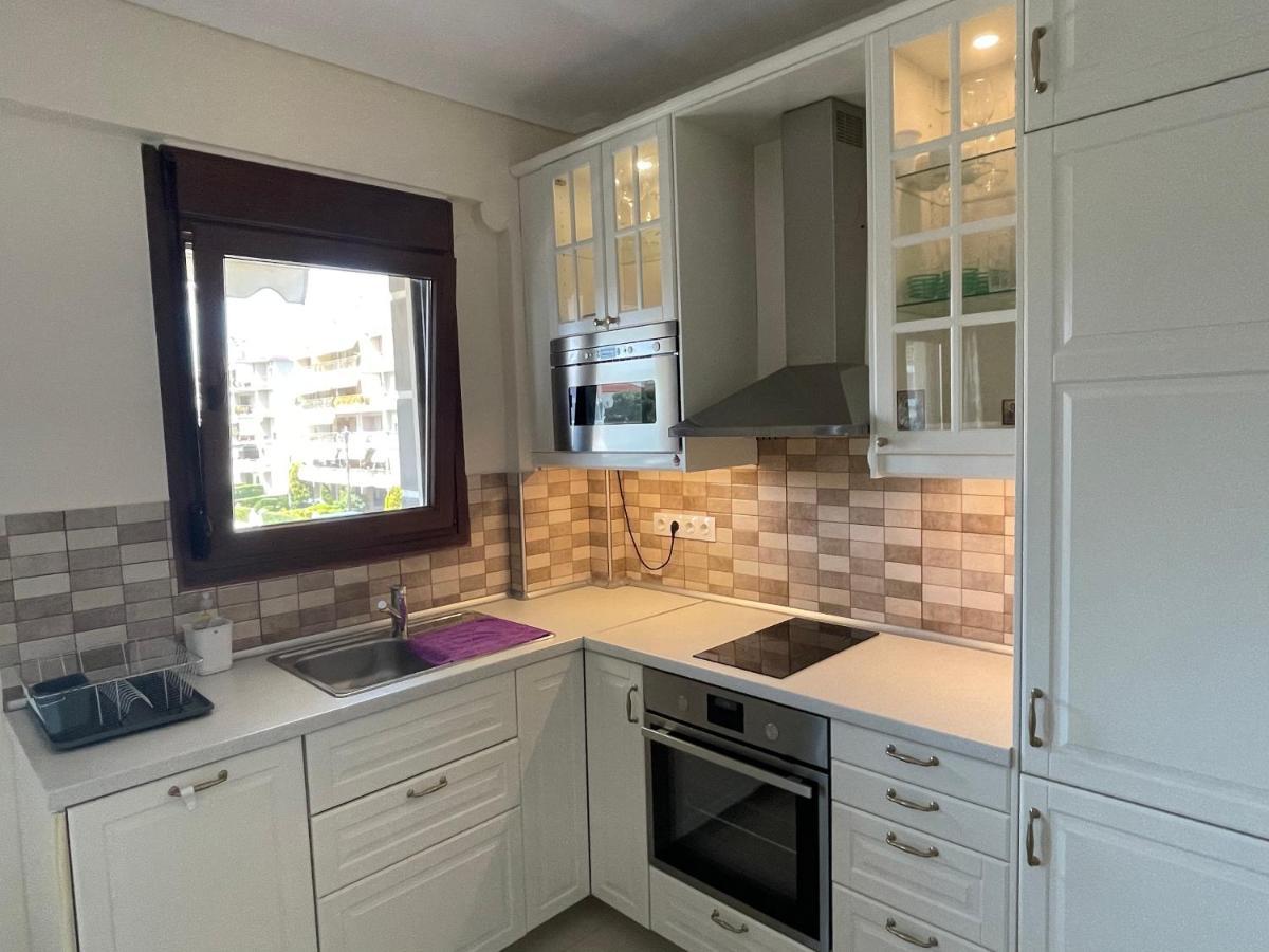 Luxury And Sunny Apartment 250 Mts From The Beach!! Peraía Buitenkant foto