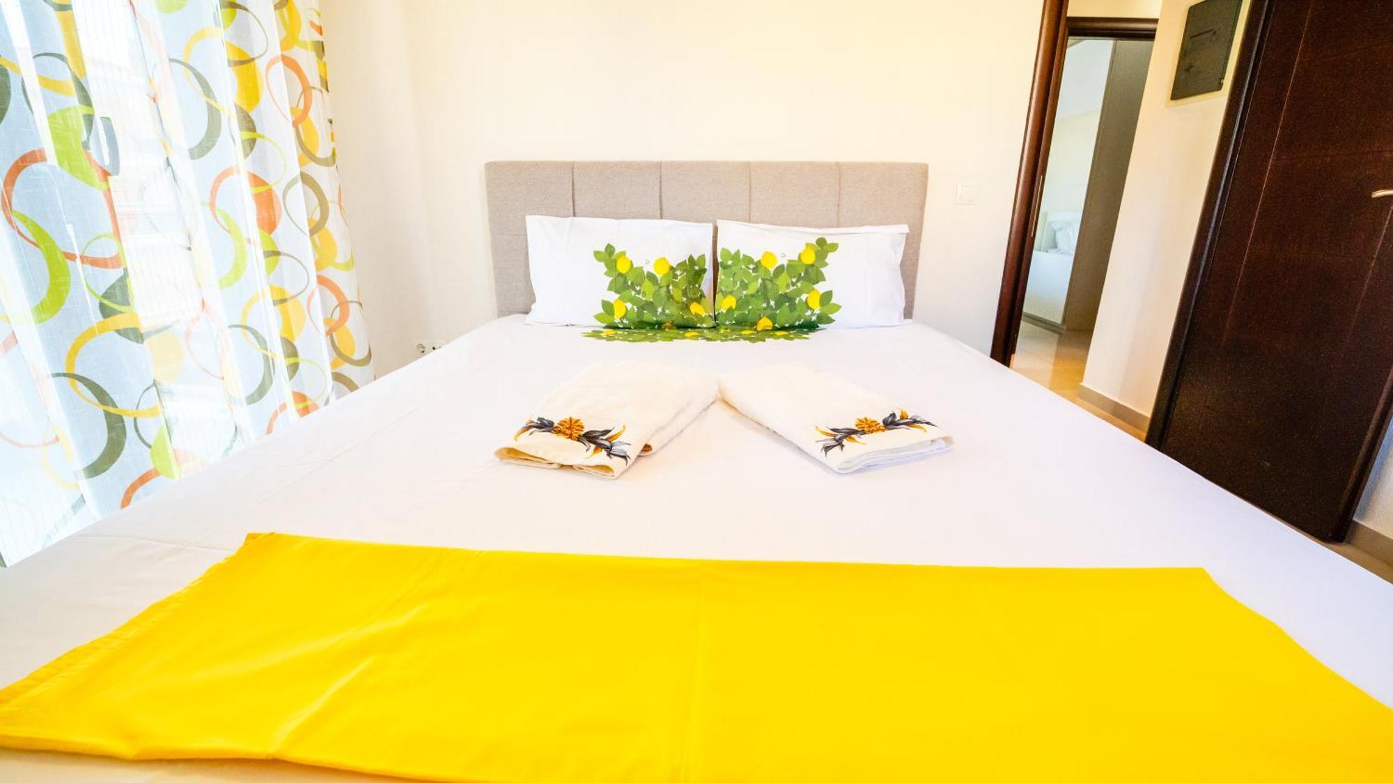 Luxury And Sunny Apartment 250 Mts From The Beach!! Peraía Buitenkant foto