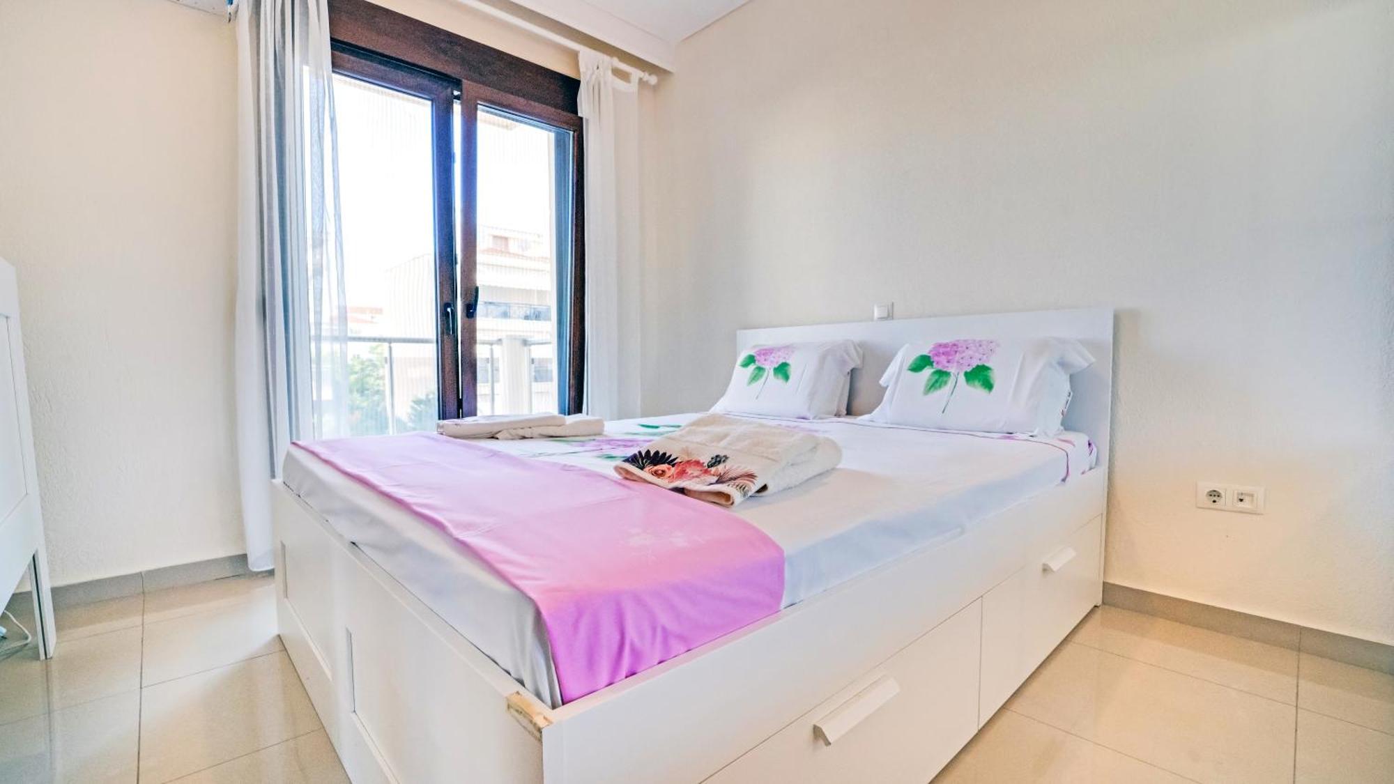 Luxury And Sunny Apartment 250 Mts From The Beach!! Peraía Buitenkant foto