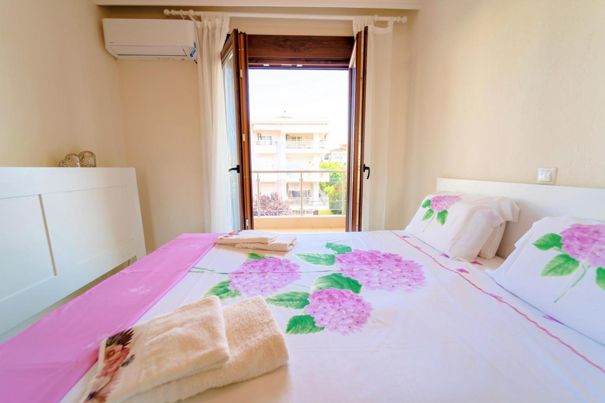 Luxury And Sunny Apartment 250 Mts From The Beach!! Peraía Buitenkant foto