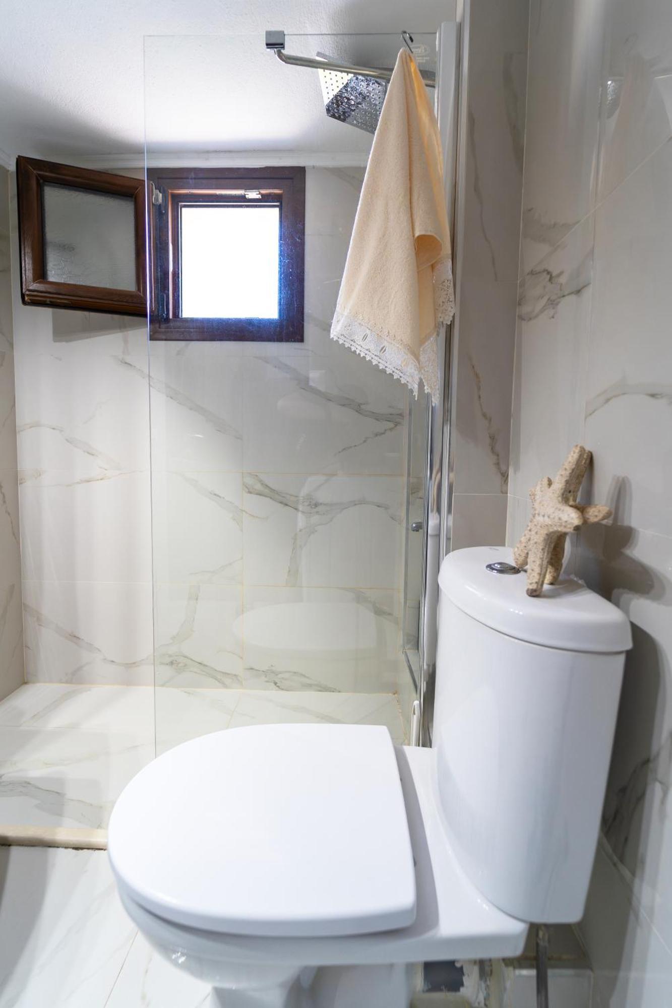 Luxury And Sunny Apartment 250 Mts From The Beach!! Peraía Buitenkant foto