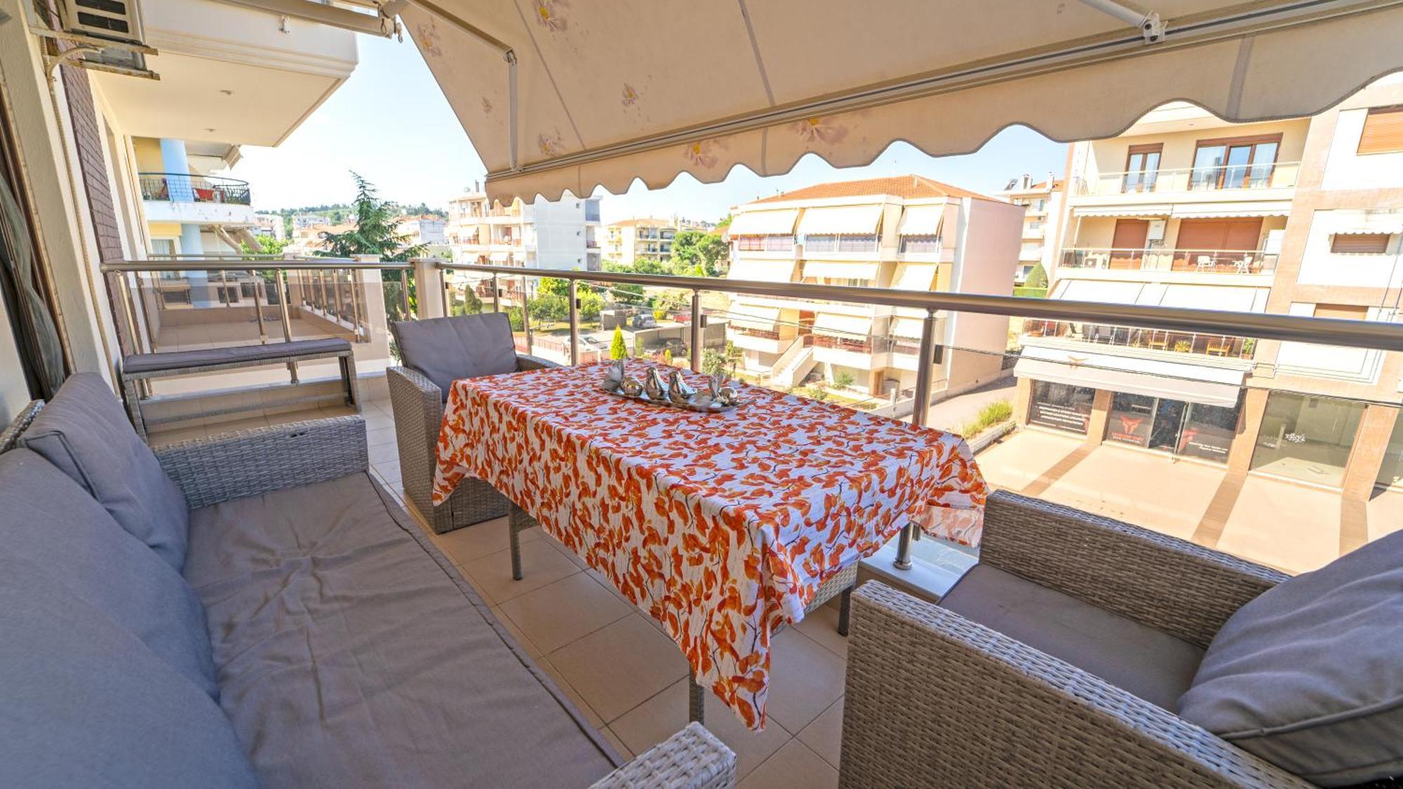 Luxury And Sunny Apartment 250 Mts From The Beach!! Peraía Buitenkant foto